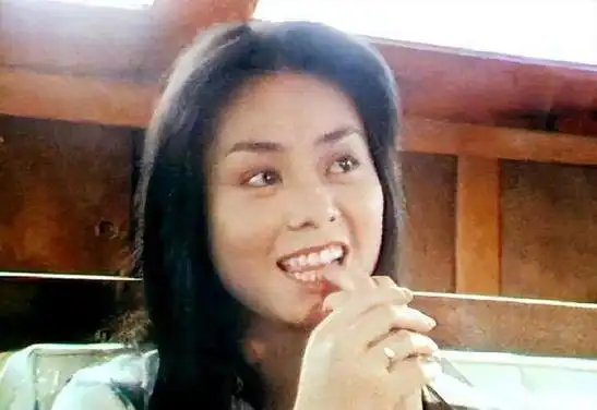 吴孟达病逝2年后,再看妻子侯珊燕的选择,才懂得达叔有多聪明