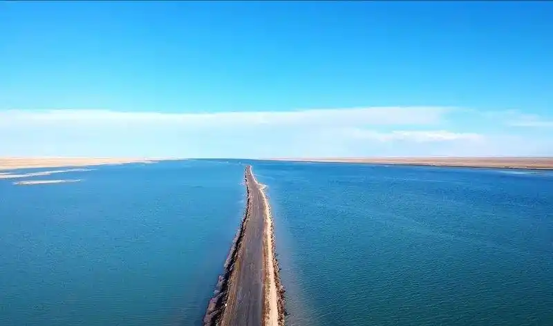 青海省东台吉乃尔湖,中国版马尔代夫 一个比天空之境还美的地方