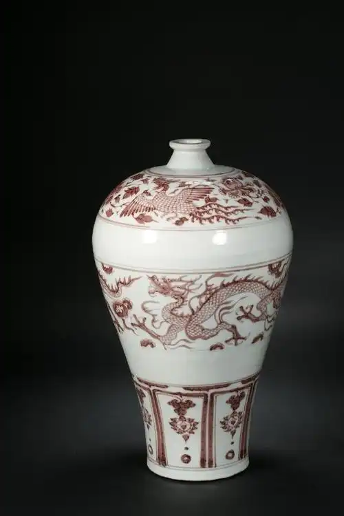 glazeredplumvaseinyuandynasty元代釉里红梅瓶