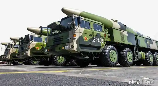 东风导弹家族中,东风-41底盘的"lm车标"什么意思你知道吗?