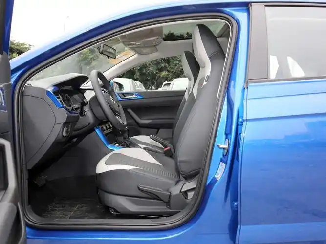 上汽大众 polo 2021款 plus 1.5l 自动炫彩科技版