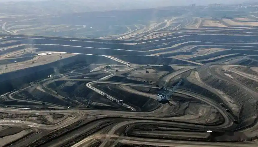 内蒙古的煤矿工人过年不停工