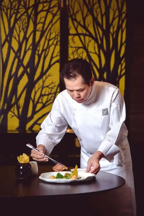 成都棕榈泉费尔蒙酒店尝艺中餐厅中餐主厨 陈家来