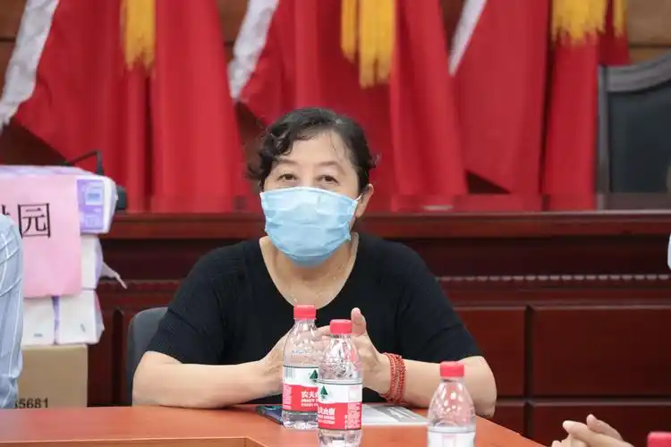 曙光街道晨月园,烟树园,远大园党组织共赴远大公司慰问防疫一线人员