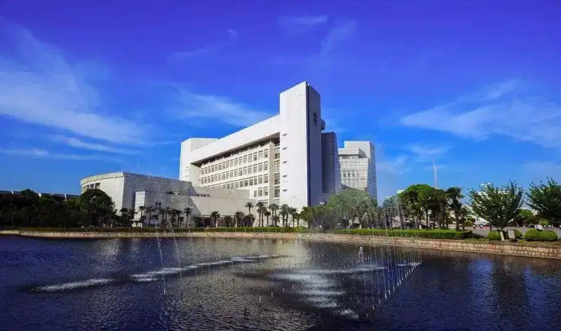 东昱·艺考头条丨湖北美术学院,南京艺术学院,上海大学上海美术学院