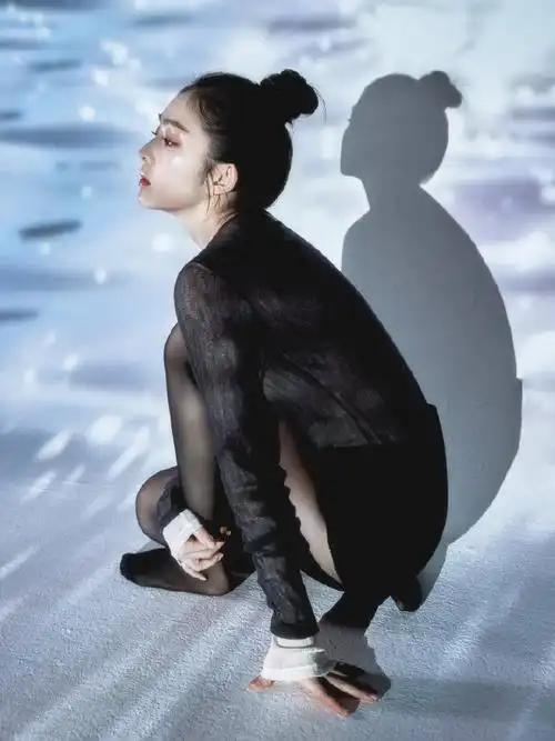 裴珠泫个人展会