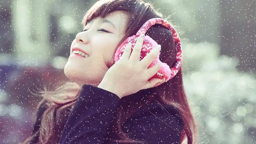 美女萌妹子耳机美女模特壁纸