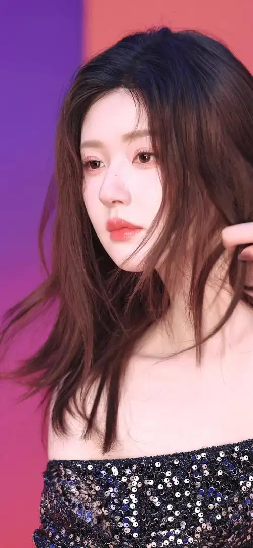 赵露思超话    自修头像·壁纸    #赵露思的皮肤状态