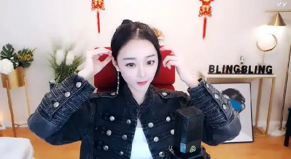 鱼闪闪惊艳开播!粉丝:美若天仙