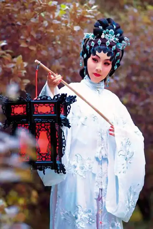 成功入围青年艺术家谢晓莹凭此契机推广本地粤剧