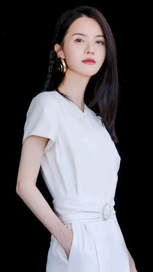 气质优雅张芷溪图集