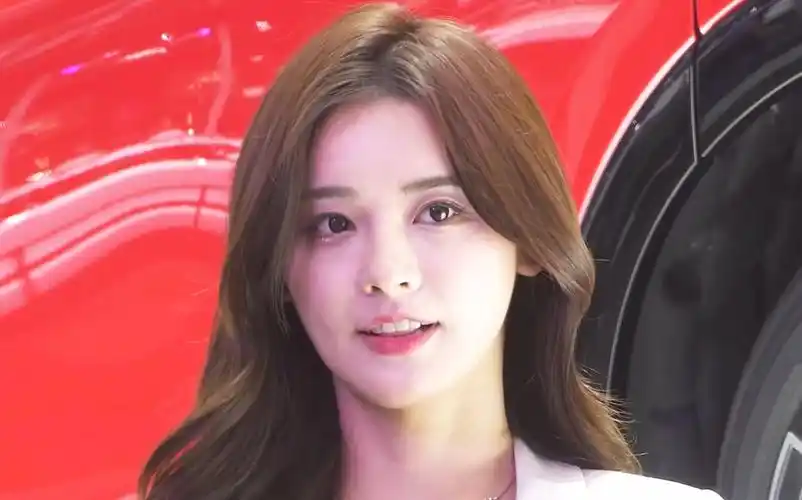 【美人】2022 深圳大湾区车展 奥迪车模06 @五月儿_哔哩哔哩_bilibili