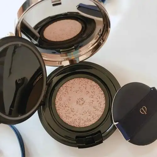 cpb气垫日本cpb钻光气垫bb粉底霜奶油肌遮瑕保湿滋润12g日版oc10替换