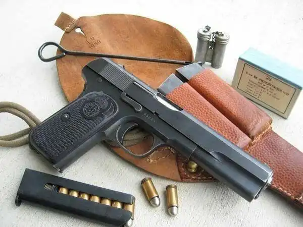 畅销中国的马牌撸子美国柯尔特m1903手枪萨沙的兵器图谱第324期