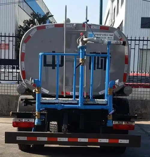 中标牌东风国六8吨洒水车