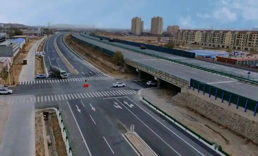 国道110线包头北绕城段公路主体通车_项目_交通_施工