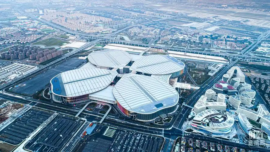国家会展中心(上海).中国国际进口博览会连续5届在这里举办.