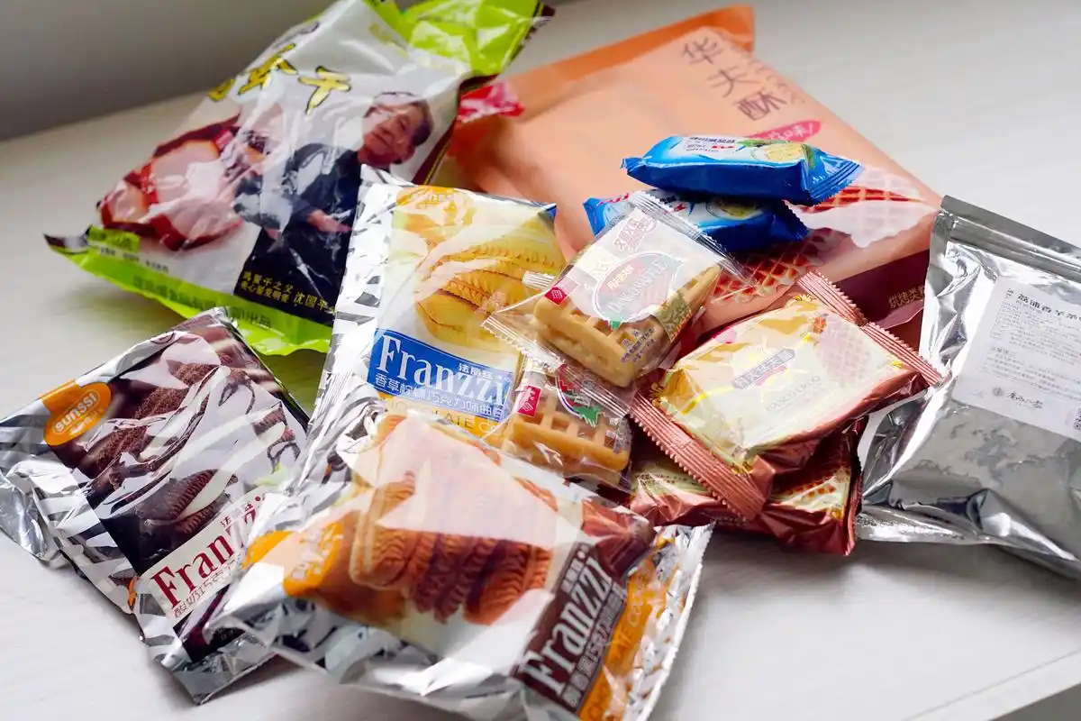 好孕爸日记61:据说零食可以缓解孕吐反应,然后家里就屯了这么多