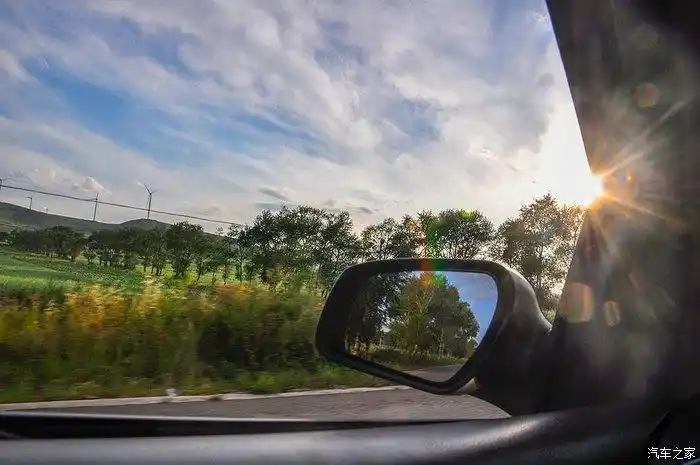 车窗外的风景双车自驾游中国的66号公路