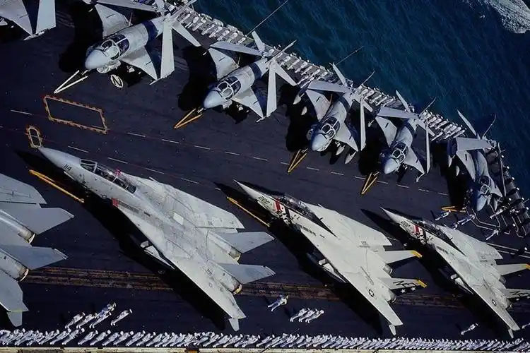 各种飞机图片【32p】