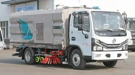 东风小多利卡洗扫车