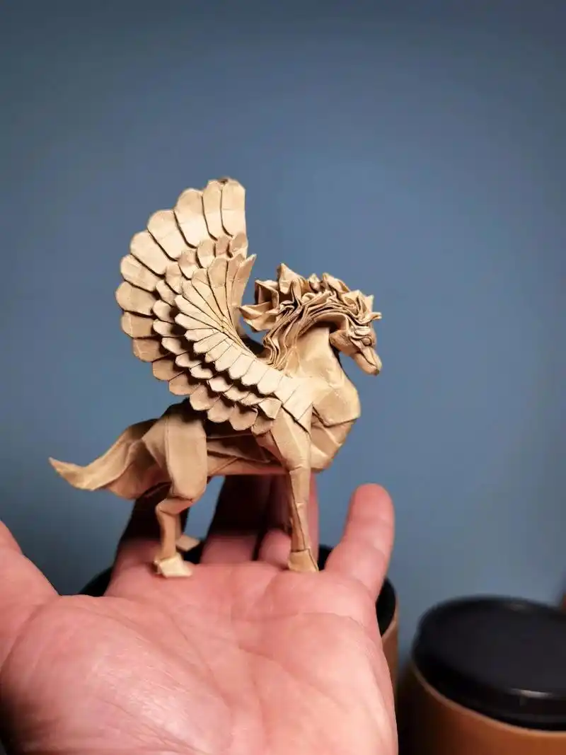 【折纸-展示】28cm里纸挑战天马b3 一整张大尺寸纸用来做一匹大的天马