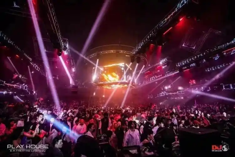 成都综合型酒吧playhouse俱乐部