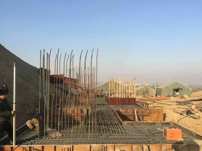 26轴肋板钢筋绑扎