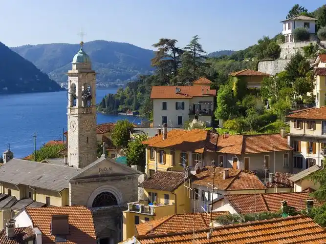 意大利,梅纳焦,城市,房子,湖泊 壁纸