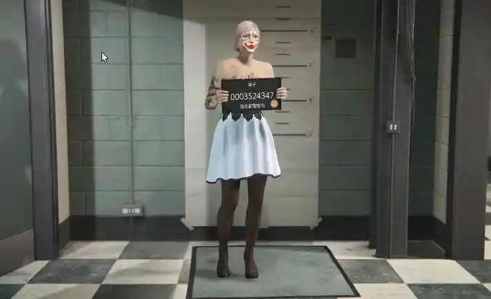 cf小苹果一键领取电脑版《gta5》线上最强服饰,可将上衣隐藏,这个贴纸