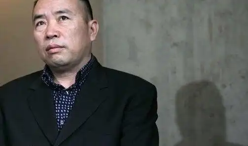 赖昌星10年逃亡生活:沉迷网络"斗地主"游戏