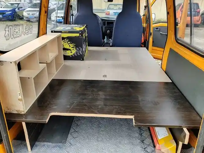 罕见的2座版五菱之光露营车,奇葩的小面包专项作业车改装床车