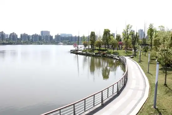 玉湖公园一角