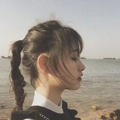 小清新风格的简单森系女生头像2022