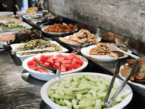 【放暑假】人均15元的素食自助餐馆每天翻台子,竟比荤菜还好吃!