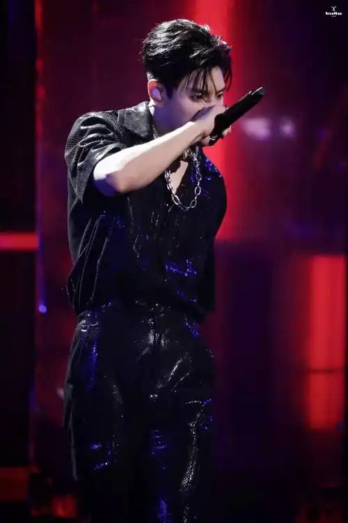 周末安利王子异北京卫视苏宁易购双11晚会yess