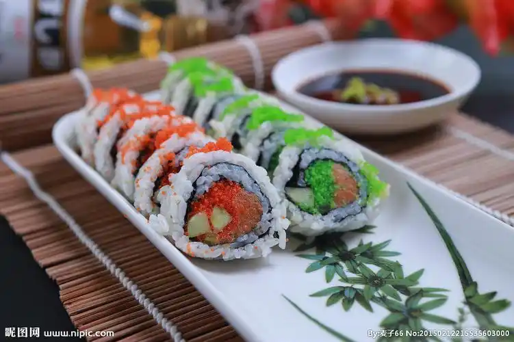 鱼籽蟹籽寿司图片