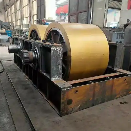 对辊是制砂机辊皮 对辊机高锰钢辊皮 对辊合金耐磨辊皮 对辊破碎机