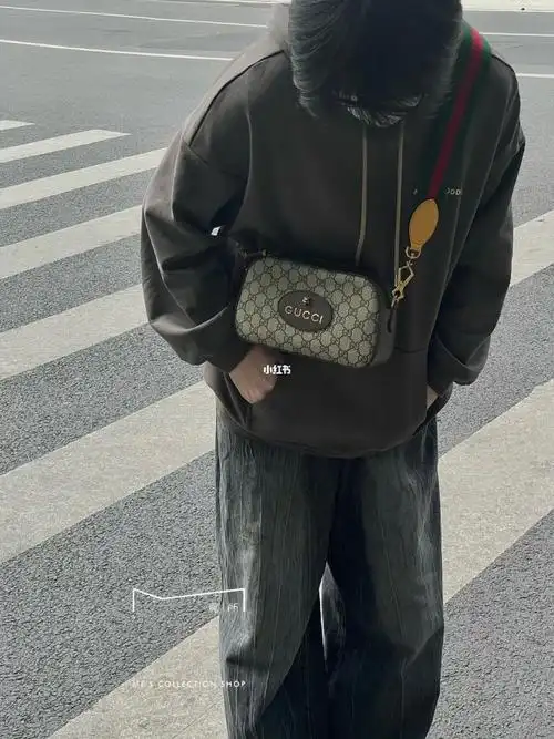 96:gucci 肖战同款虎头相机包一眼惊艳的复古慵懒感相机包简约干净