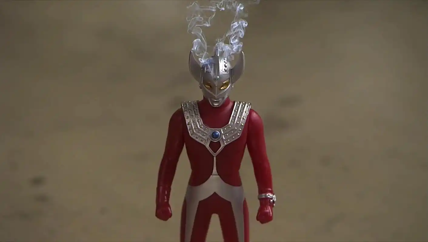 泰罗奥特曼"小"的时候:看到美女会脸红,被爸爸骂会哭鼻子