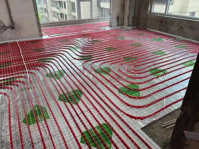 硬守了一天铺地暖