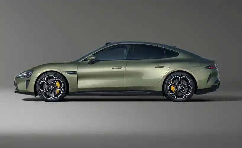 小米橄榄绿su7汽车壁纸