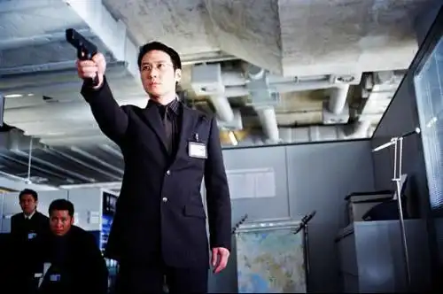 求无间道中黎明戴眼镜的图片