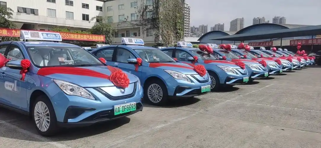 风行s50ev出租车交付广南宁