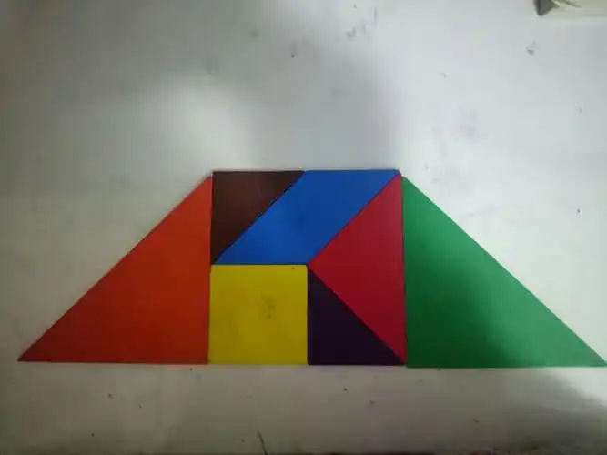 梯形图形的摆放