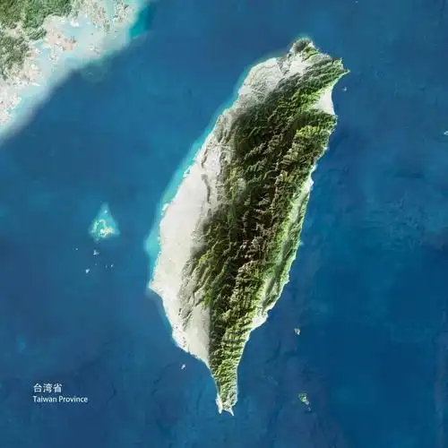 大陆架上东临太平洋西隔台湾海峡与福建省相望南界巴士海峡与菲律宾