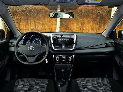 一汽丰田  1.5l 大中控全景