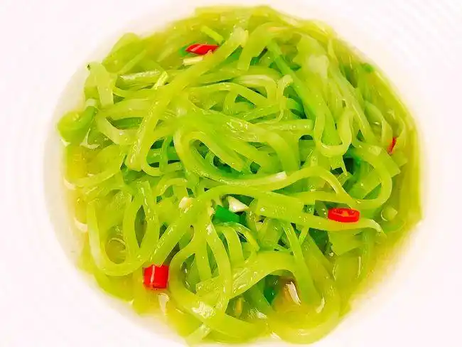 【清炒莴笋丝】