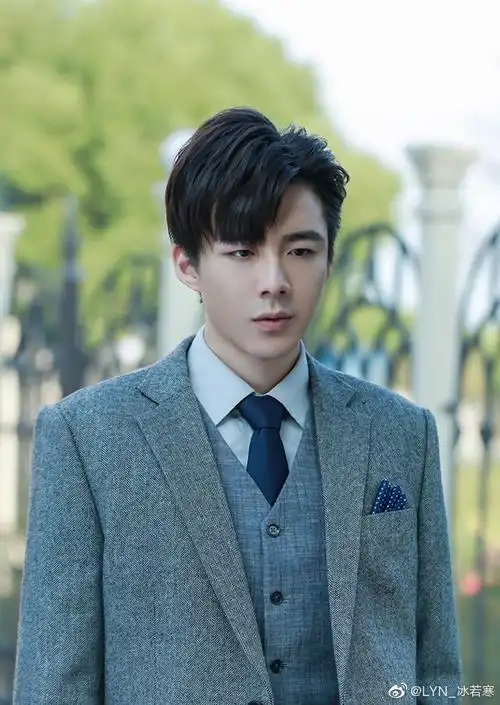 刘宇宁热血少年卫乘风# [好喜欢]#摩登兄弟. 来自lyn_冰若寒 - 微博