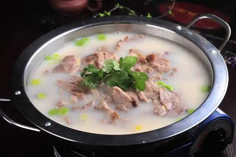 羊肉汤做法步骤(图1)